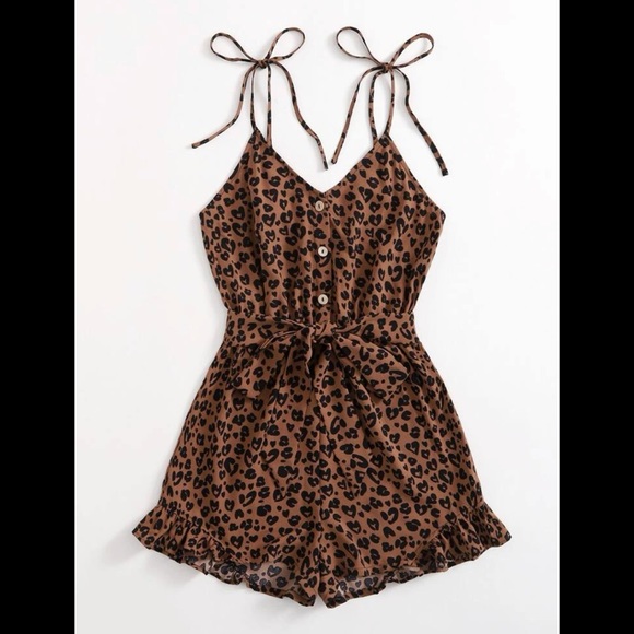 SHEIN Pants - 🌟SALE🌟 NEVER WORN Shein Curve Leopard Print Romper